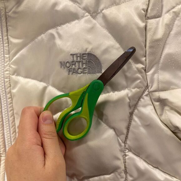 The Norht Face Quilted Jacket Girls XL White Full Zip Down Long Sleeve High Neck - Picture 7 of 15